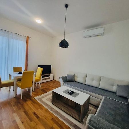 Apartment DORA Cetinje Buitenkant foto