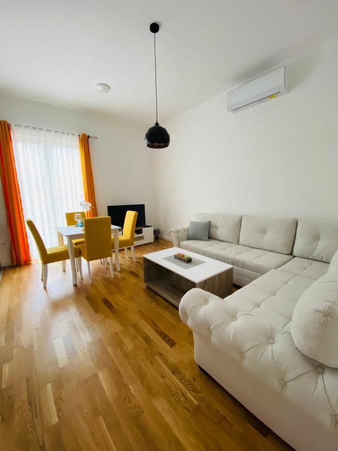 Apartment DORA Cetinje Buitenkant foto