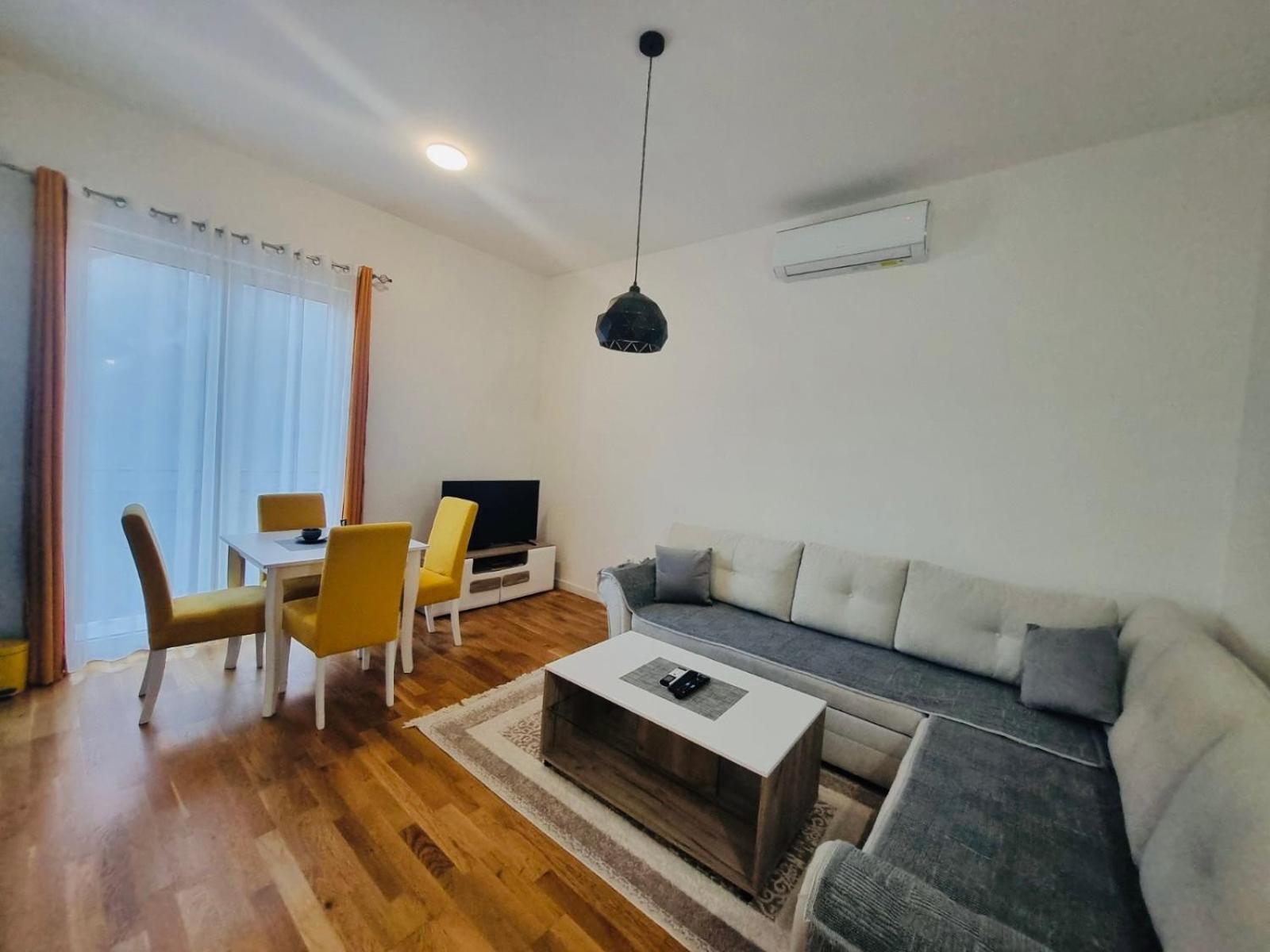 Apartment DORA Cetinje Buitenkant foto